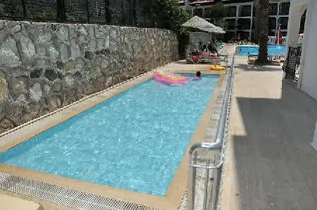 Ξενοδοχείο Ekinci Palace 3*